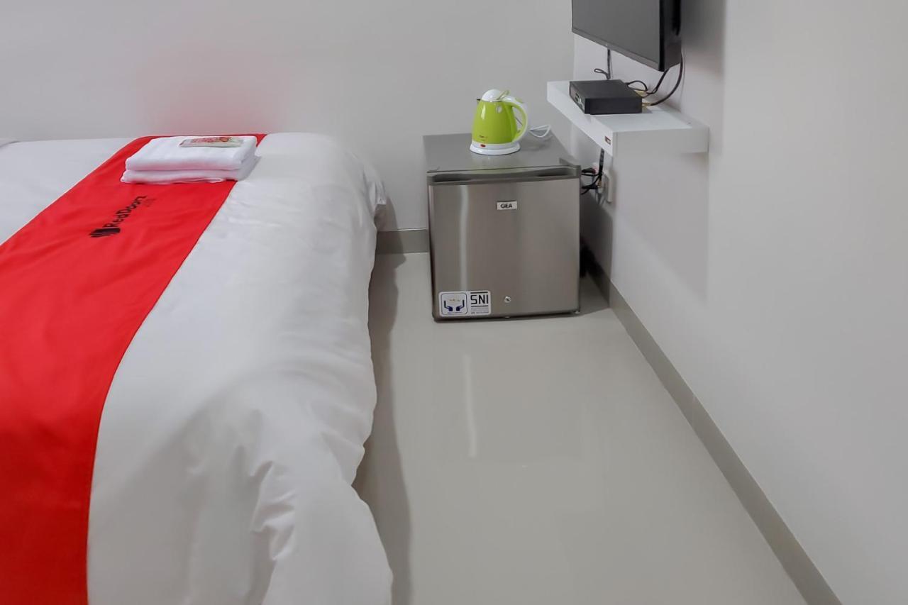 Reddoorz Plus @ Batutulis Bogor Exterior foto